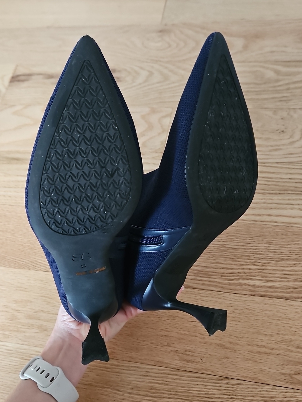 NWOT! Cosy Island BelleKnit Bow Pointed Toe Heeled Ankle Boot Navy Blue Size 8 - Picture 8 of 8
